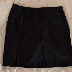 LOFT Black Mini Skirt with Side Pockets And Front Pleats